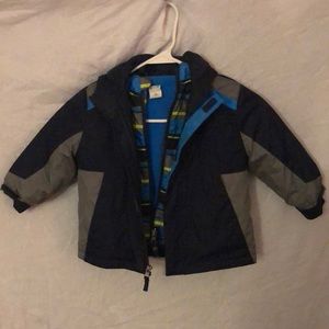 Boys Coat 18m. EUC. Has two layers of coats in one.